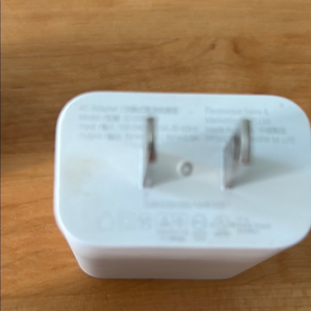 White USB -C (1/18)- (1/5) Watt Power Adapters - Picture 2 of 7